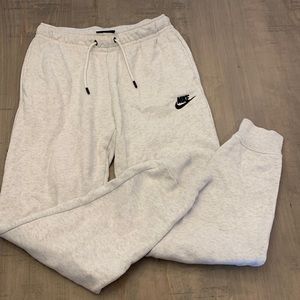 NIKE JOGGERS